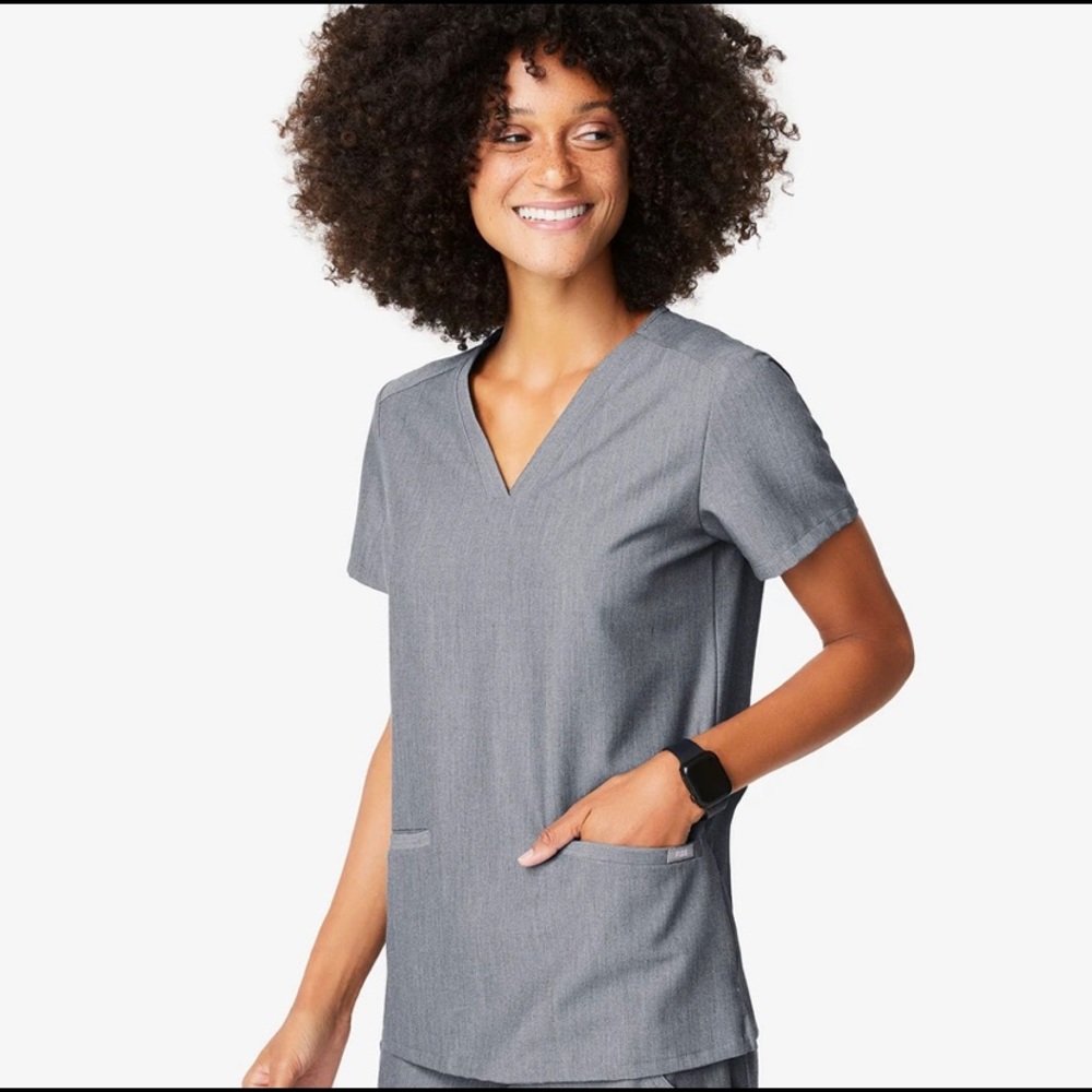 Used FIGS Casma Three Pocket Scrub Top